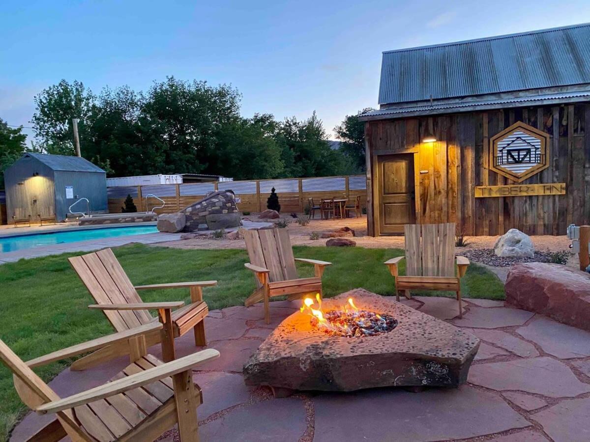 Timber & Tin F 2Bed 2Bath W Pool & Rooftop Deck 커내브 외부 사진