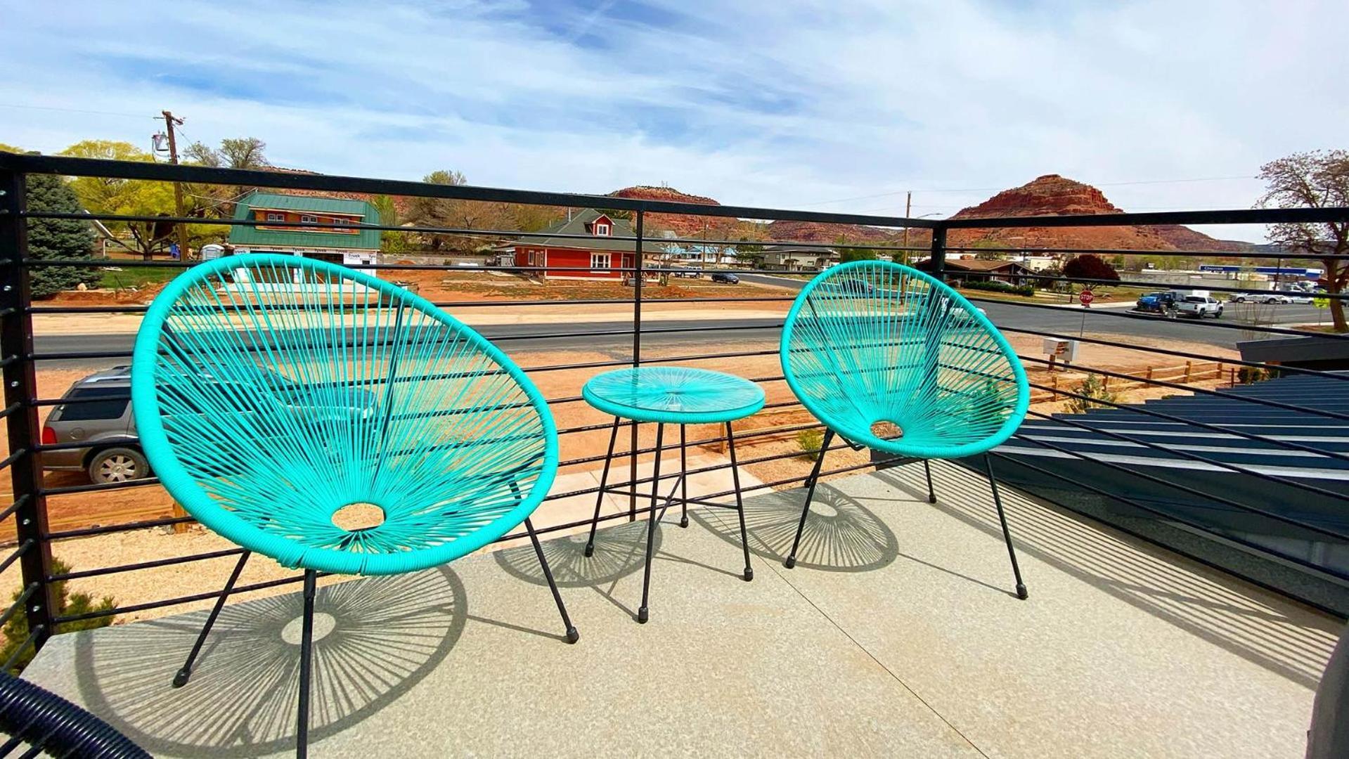 Timber & Tin F 2Bed 2Bath W Pool & Rooftop Deck 커내브 외부 사진