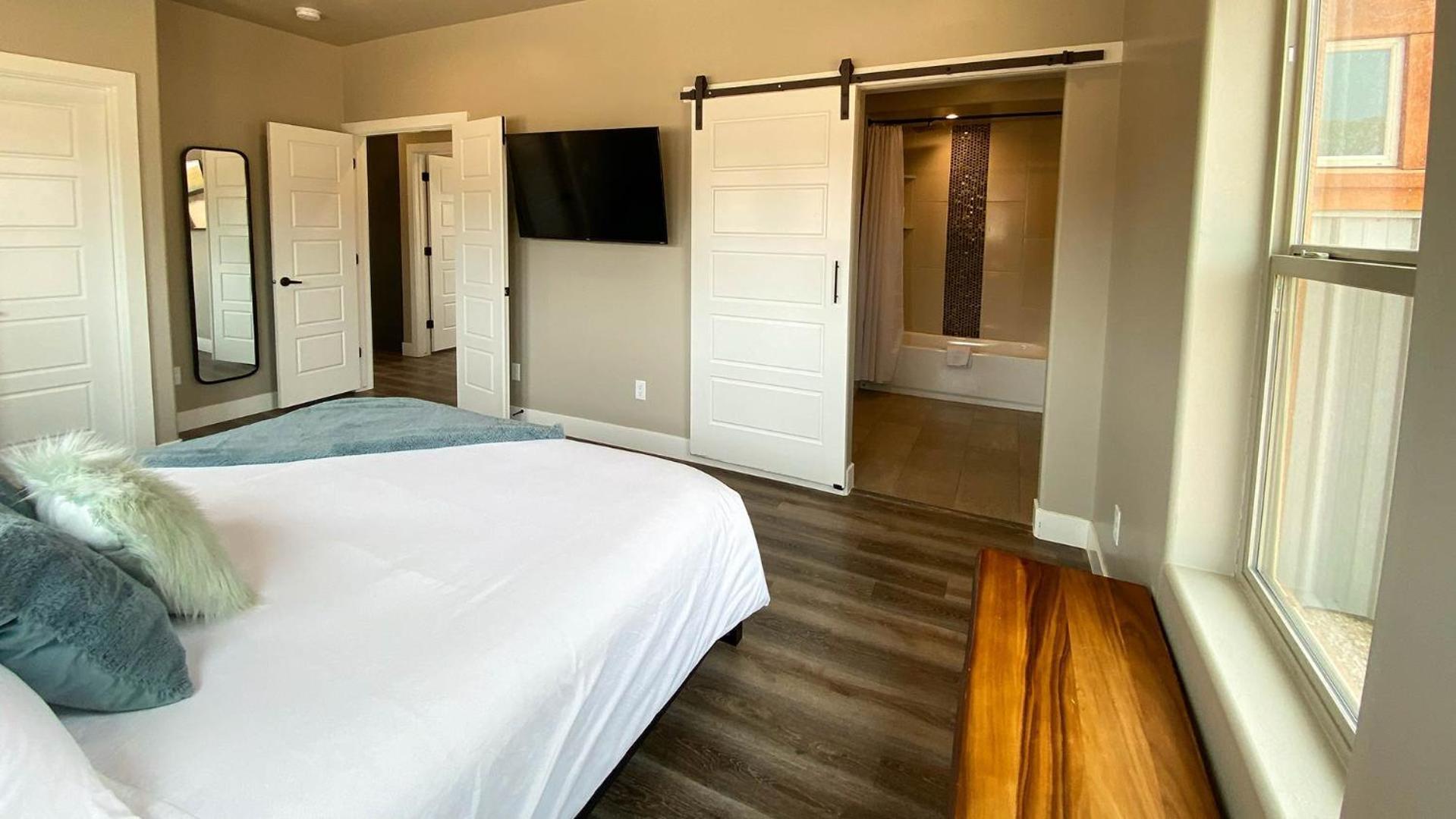 Timber & Tin F 2Bed 2Bath W Pool & Rooftop Deck 커내브 외부 사진